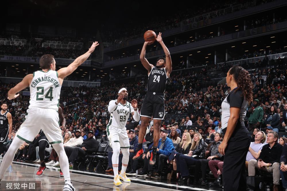 更多的青少 更多的青少