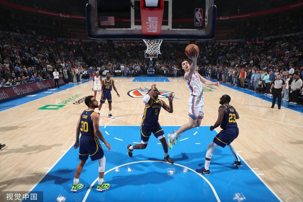 汤普森则在 汤普森则在